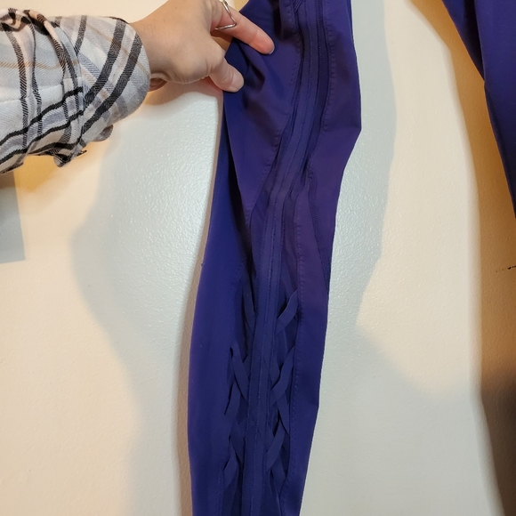 Lululemon purple highrise leggings size 8 - Picture 3 of 10